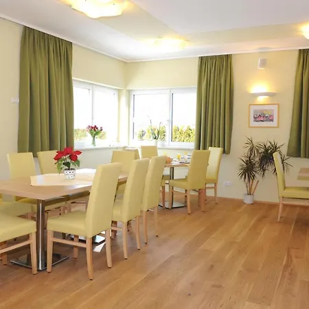 Hotell Sommerauer 3*